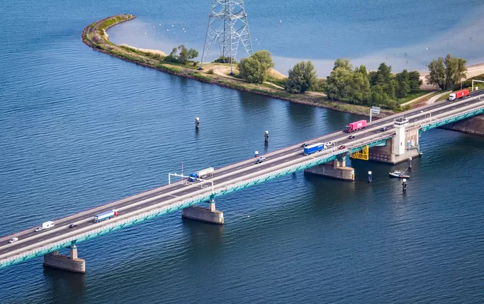 Haringvlietbron